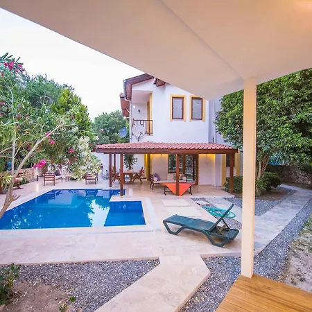 Damla Sogut Daily Weekly Vila Marmaris